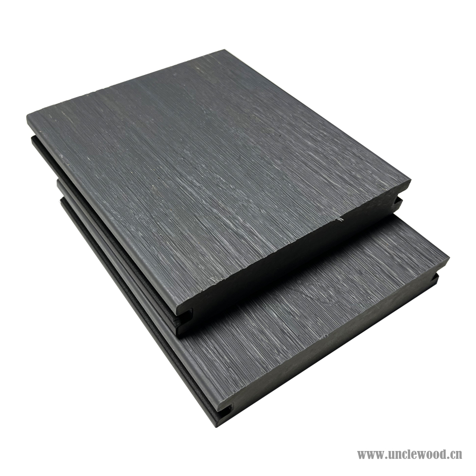 Solid WPC Terrace WPC Flooring Capped Wood Fiber Waterproof Outdoor Composite Decking Anti-slip