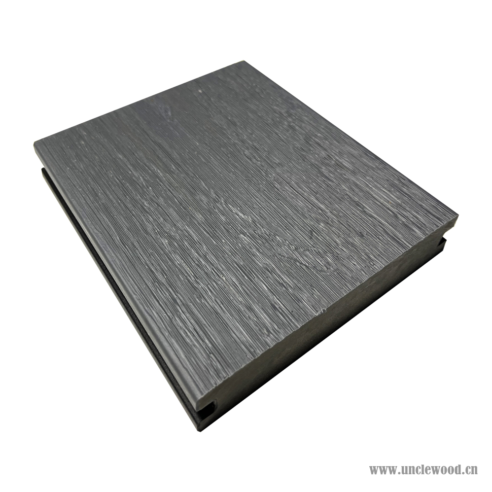 Solid WPC Terrace WPC Flooring Capped Wood Fiber Waterproof Outdoor Composite Decking Anti-slip